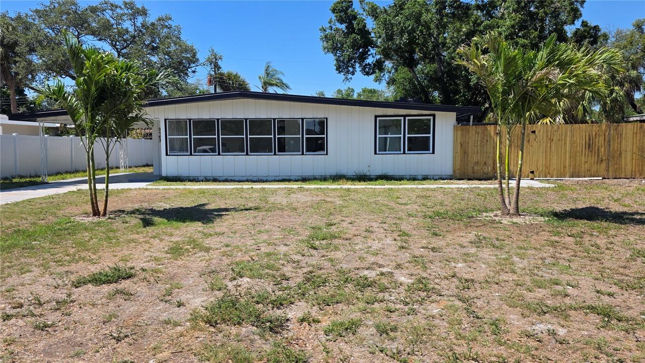 3167 Irving St., Sarasota, FL 34237