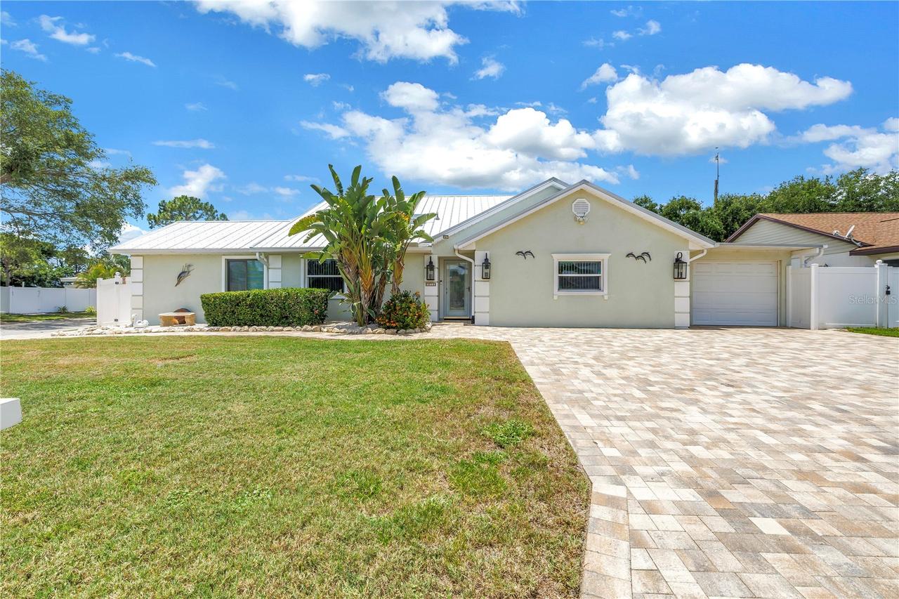 3514 69th St., Bradenton, FL 34209