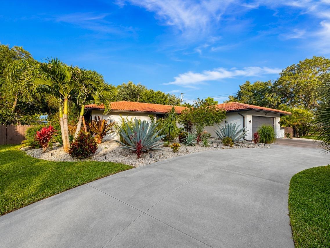 392 W Rossetti Dr., Nokomis, FL 34275