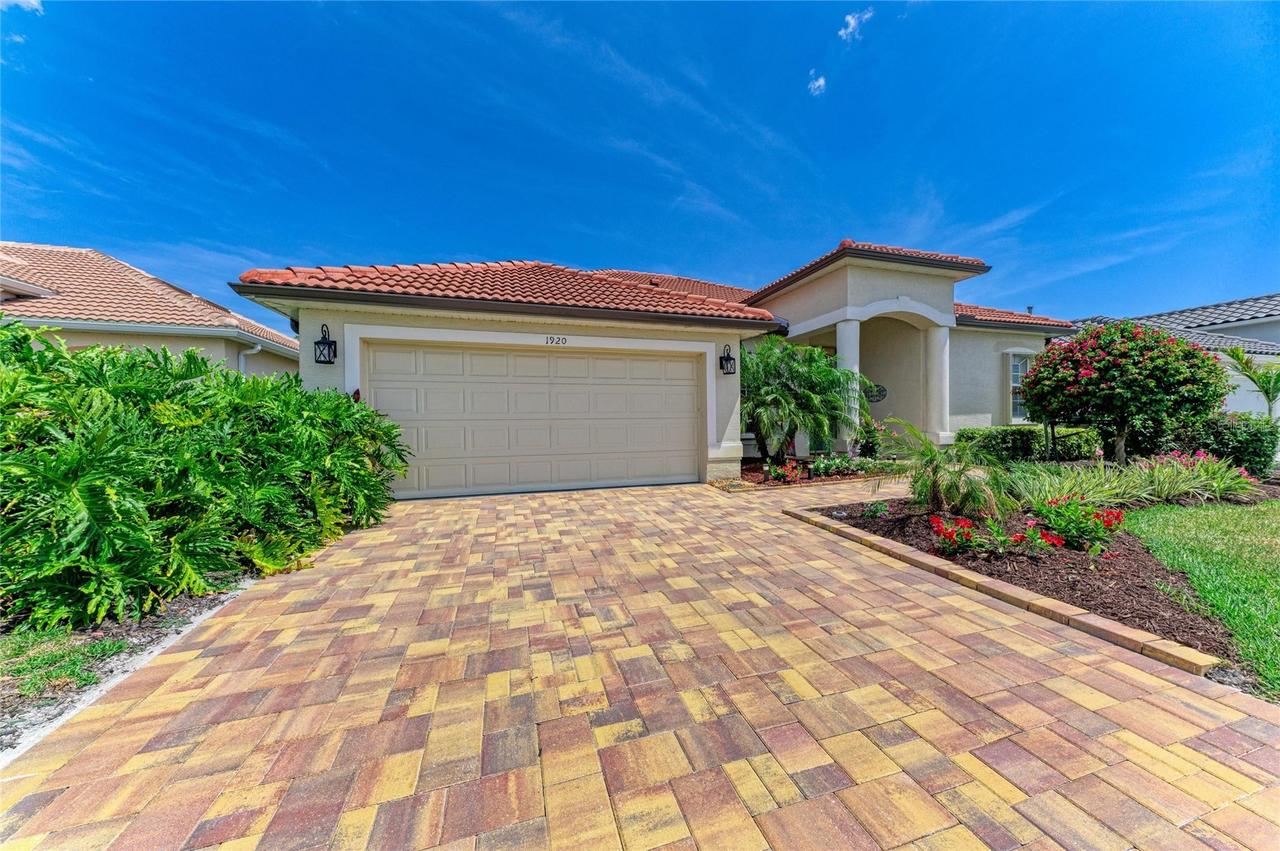 1920 Coconut Palm Cir., North Port, FL 34288
