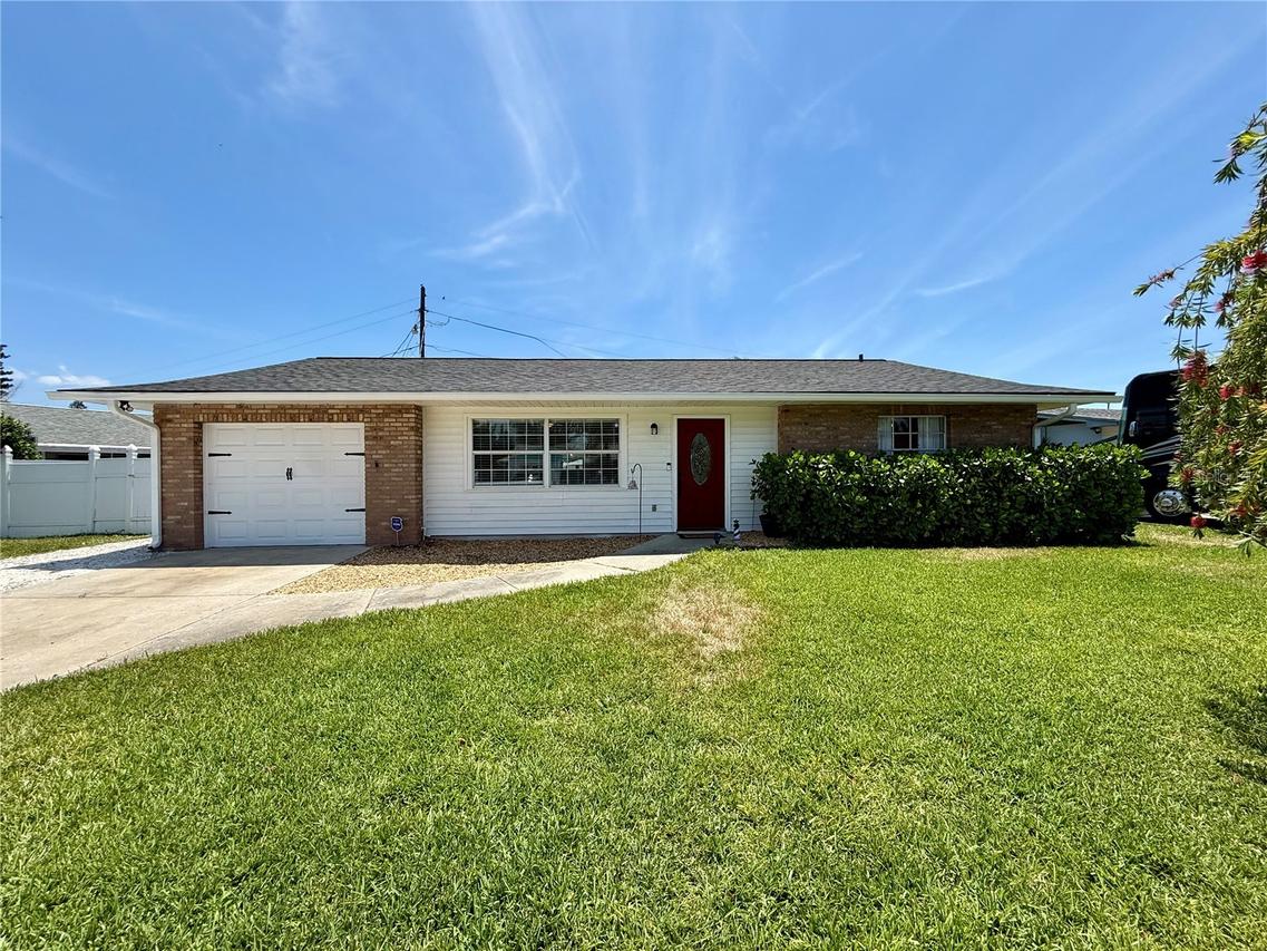 3607 Cambridge Dr W, Bradenton, FL 34205
