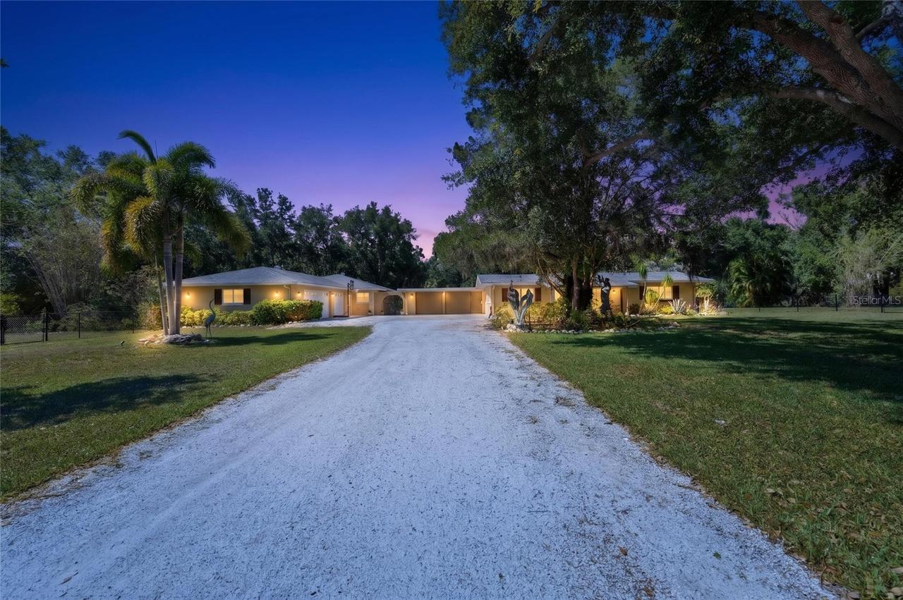 2515 49th St., Sarasota, FL 34234