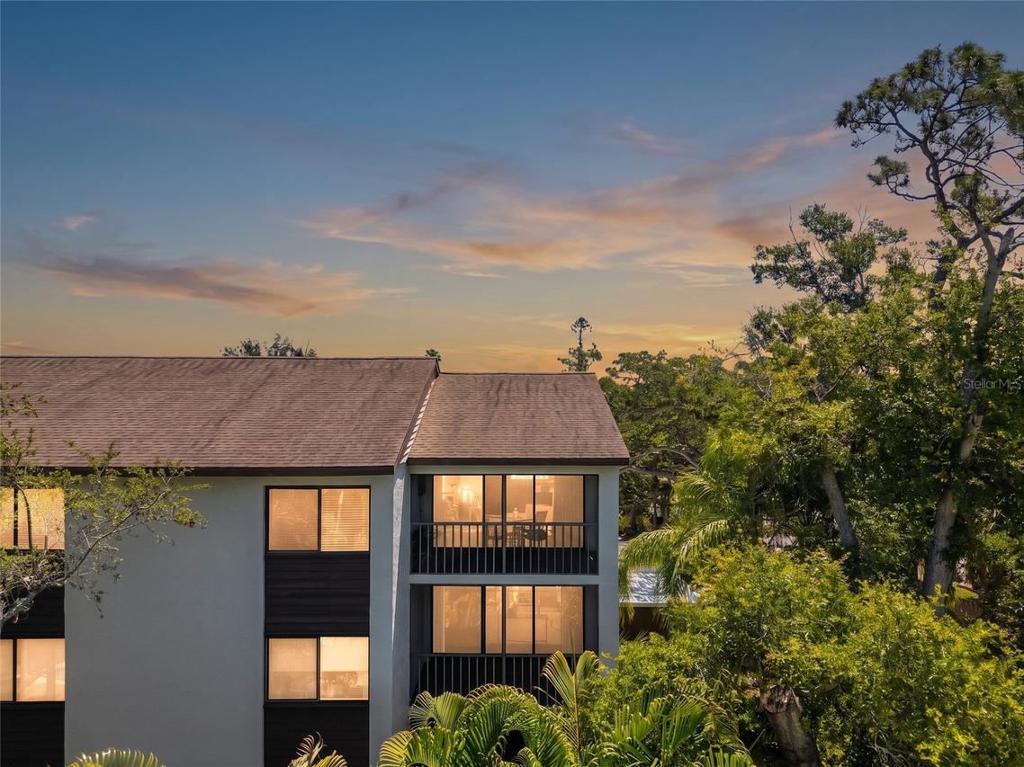 2746 Orchid Oaks Dr. #301, Sarasota, FL 34239