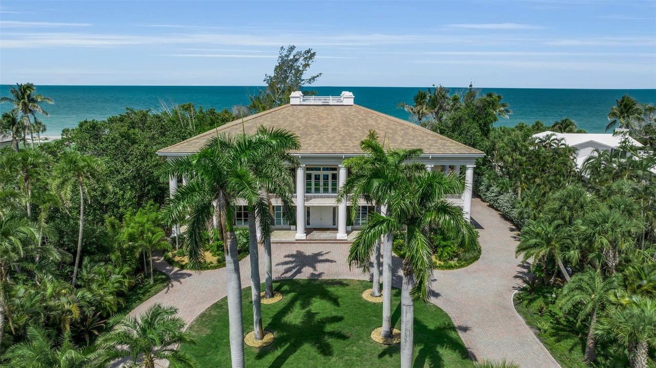 8132 Sanderling Rd., Sarasota, FL 34242