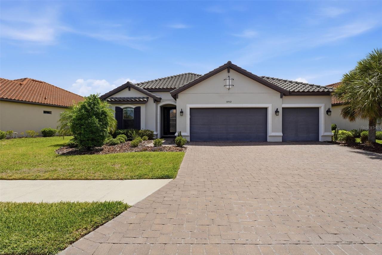 10912 Seasons Way, Palmetto, FL 34221