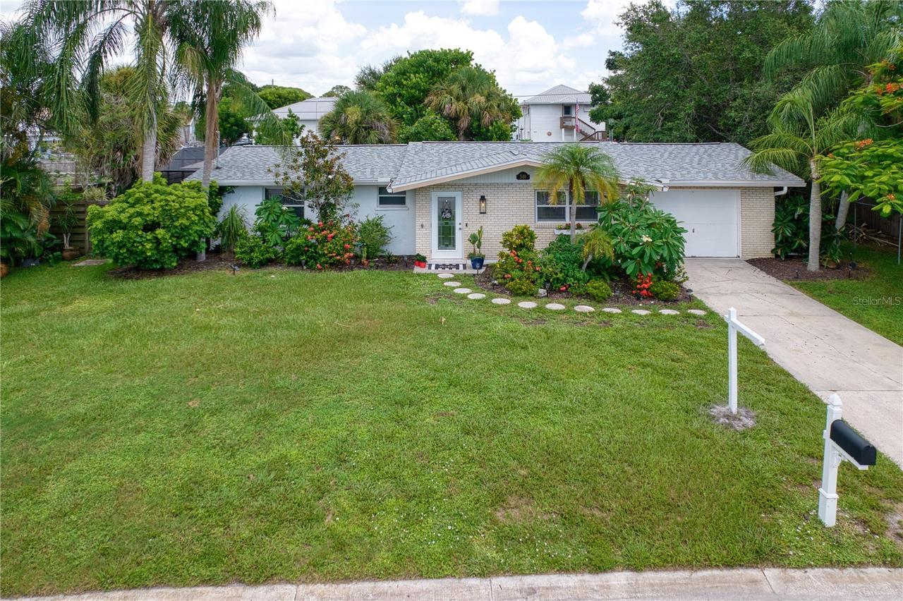510 Dona Dr., Nokomis, FL 34275