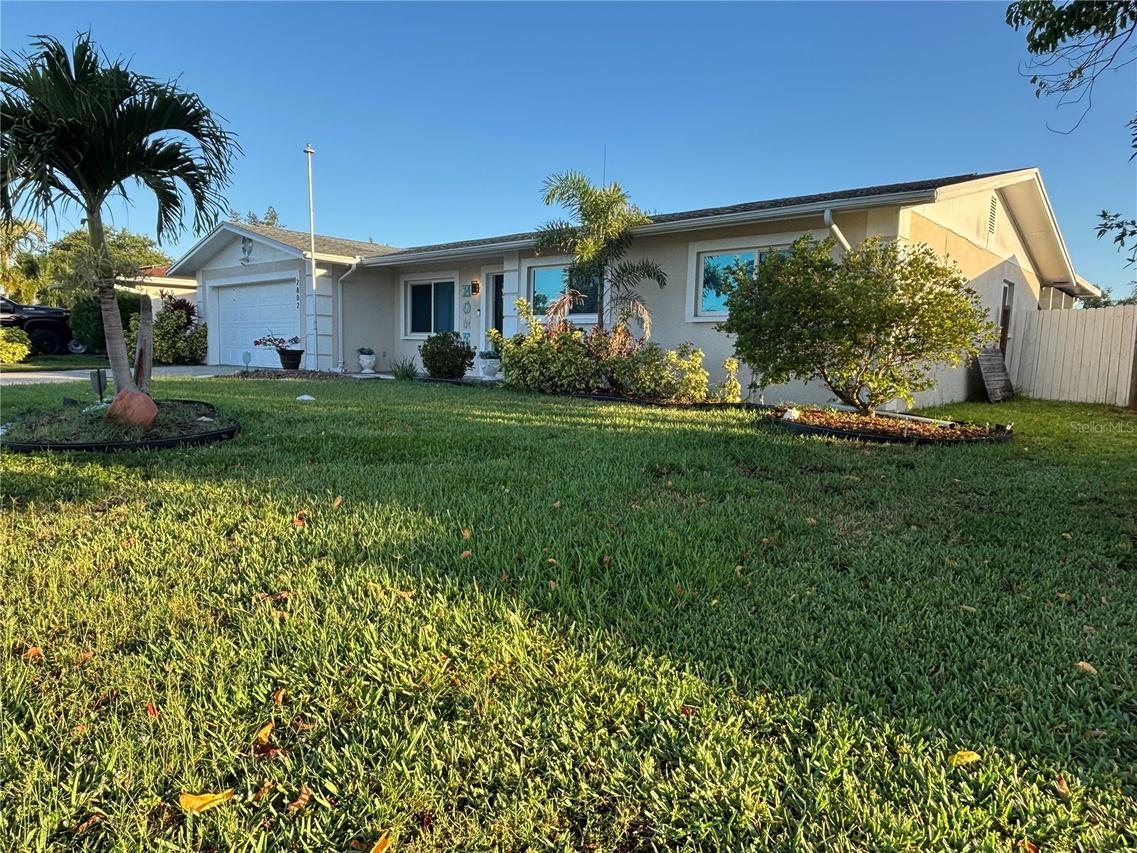 2802 22nd Ave., Bradenton, FL 34205