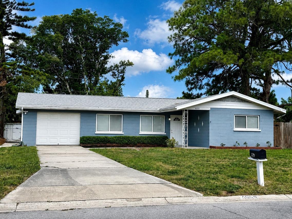 4008 24th St., Bradenton, FL 34205