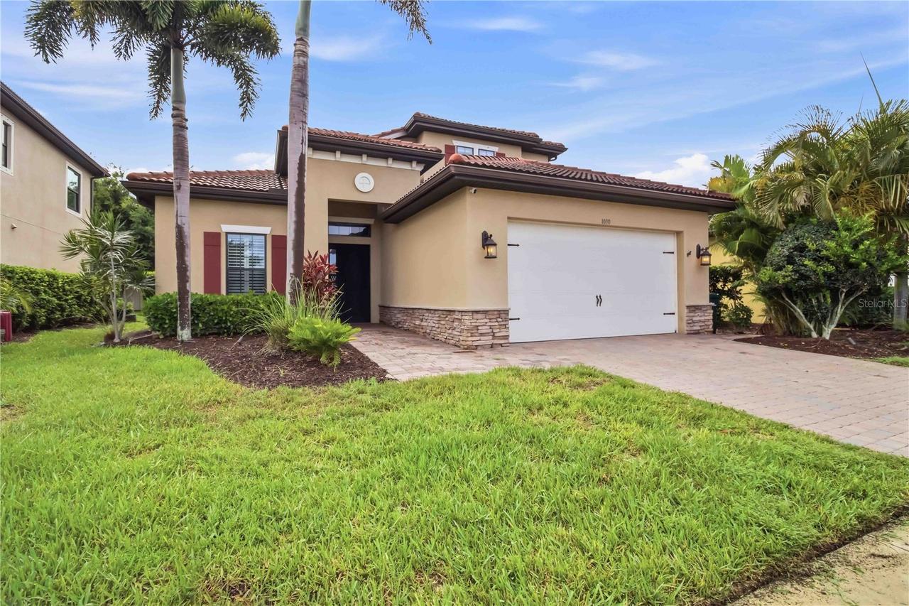 1090 Bradberry Dr., Nokomis, FL 34275