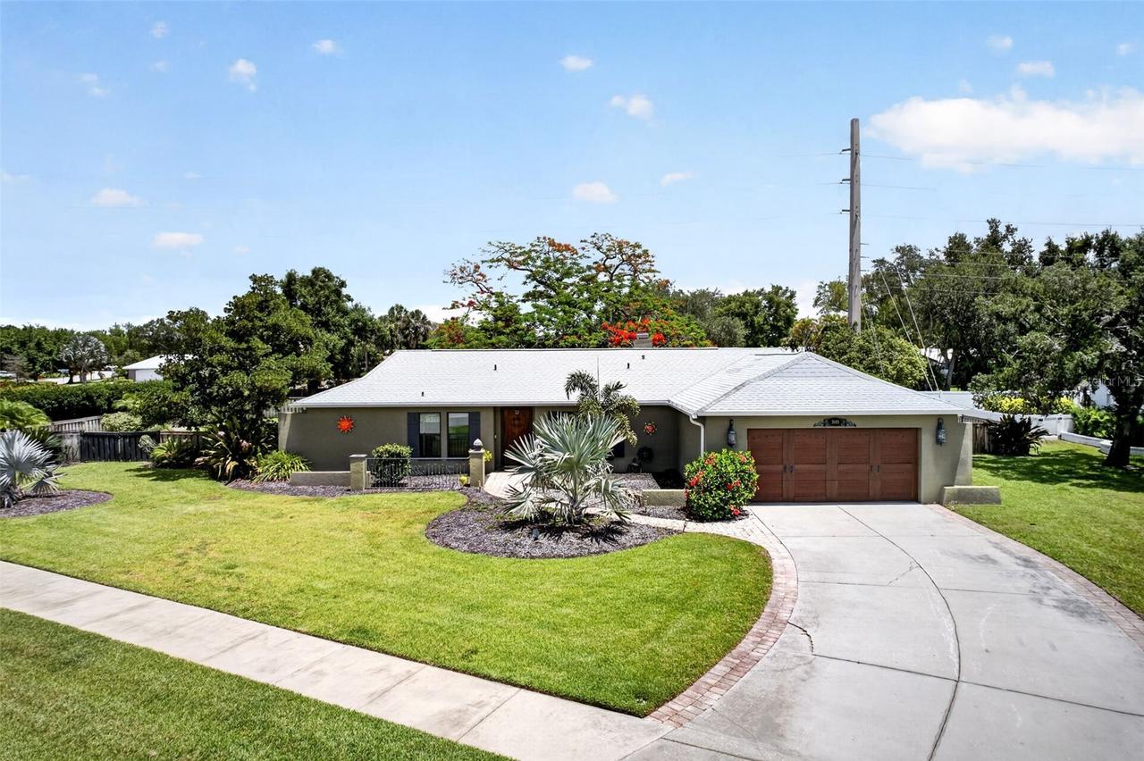 3695 Country Place Blvd., Sarasota, FL 34233