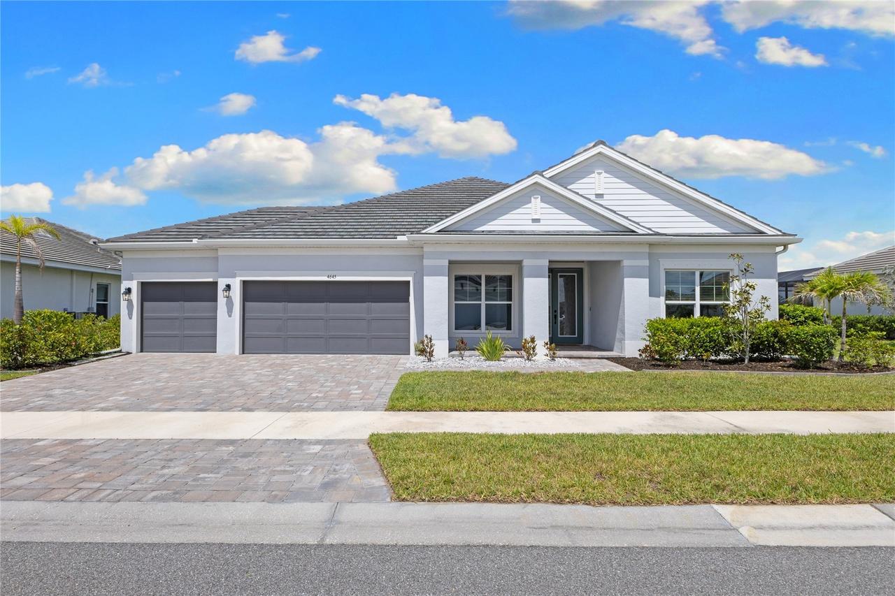 4645 Antrim Dr., Sarasota, FL 34240