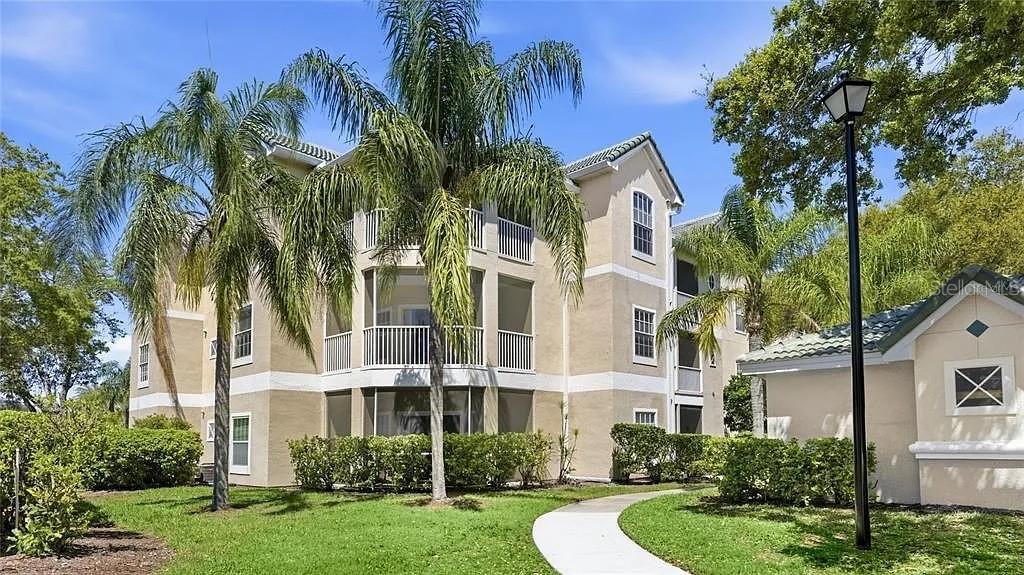 5152 Northridge Rd. #302, Sarasota, FL 34238