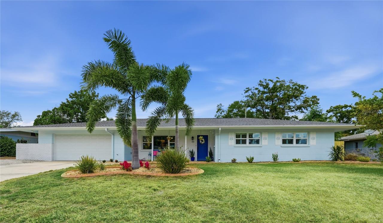 2561 Sunnyside St., Sarasota, FL 34239