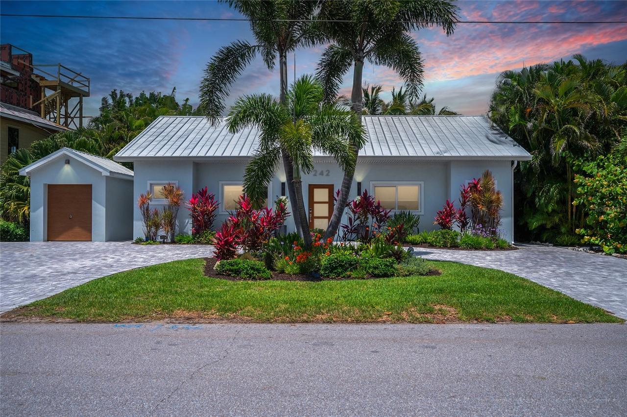 242 Gladiolus St., Anna Maria, FL 34216