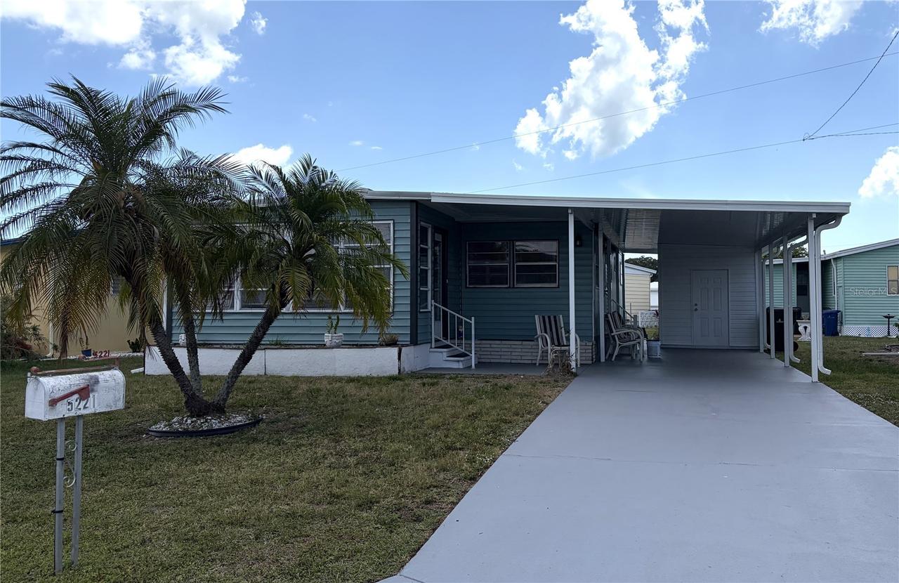5221 Beechmont Ave., Sarasota, FL 34234