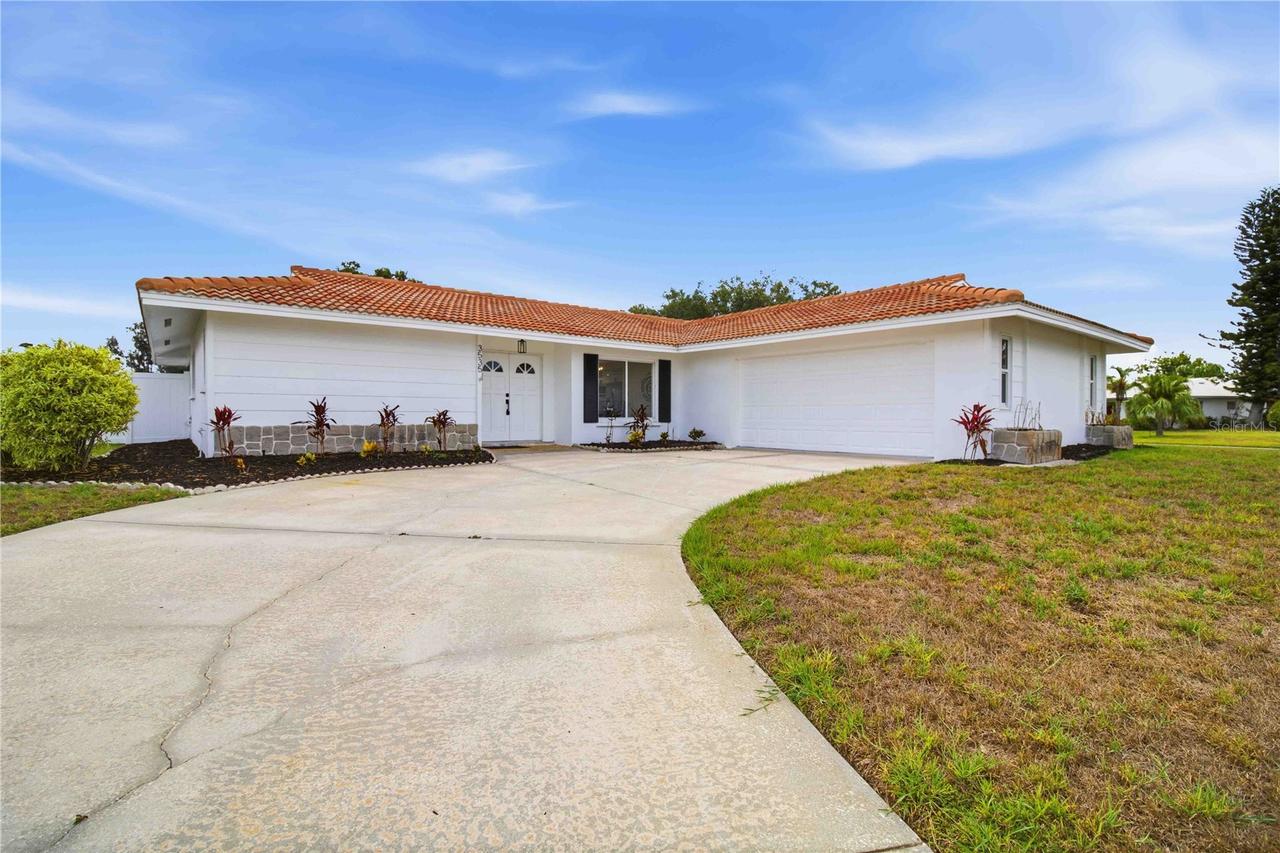 3535 Village Green Dr., Sarasota, FL 34239
