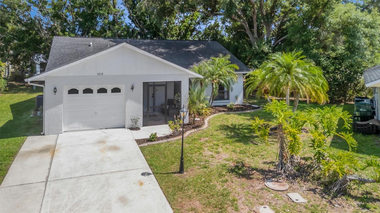 5872 Pauma Ct., Sarasota, FL 34232
