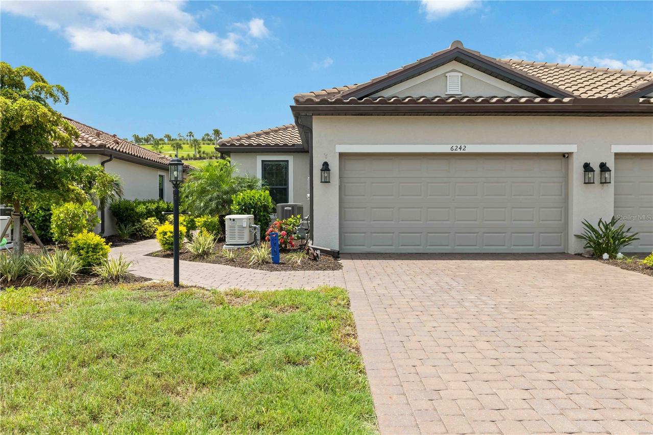 6242 Grandview Hill Ct., Bradenton, FL 34203