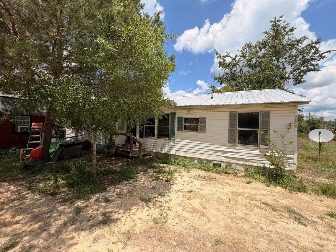 21685 NE 133rd Pl., Fort Mc Coy, FL 32134