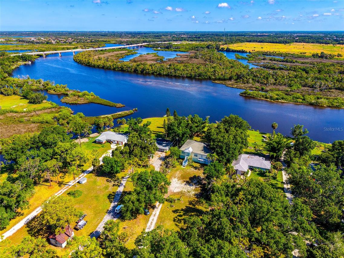 11903 Upper Manatee River Rd., Bradenton, FL 34212