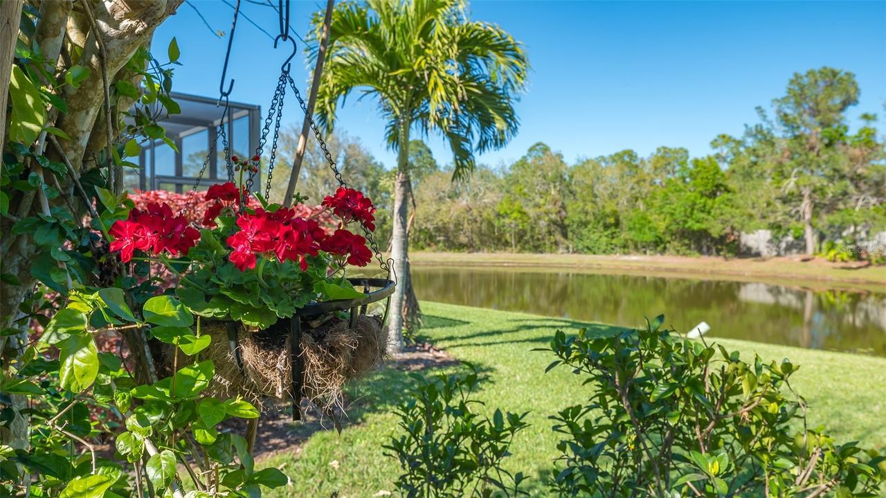 315 Londonderry Dr., Sarasota, FL 34240