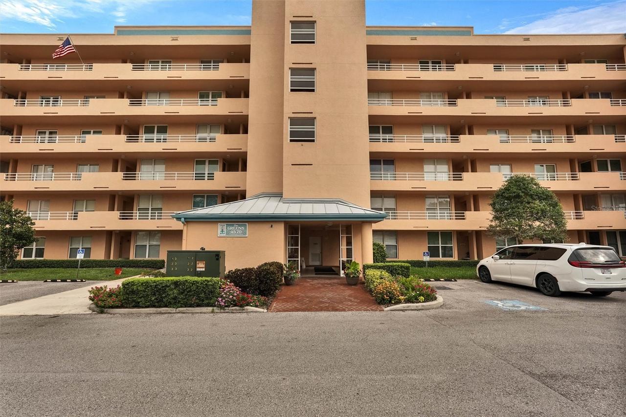 4570 Pinebrook Circle Cir. #404, Bradenton, FL 34209