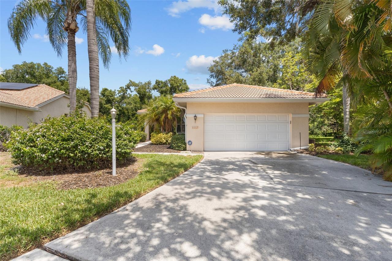 6662 Oakbrooke Cir., Bradenton, FL 34202