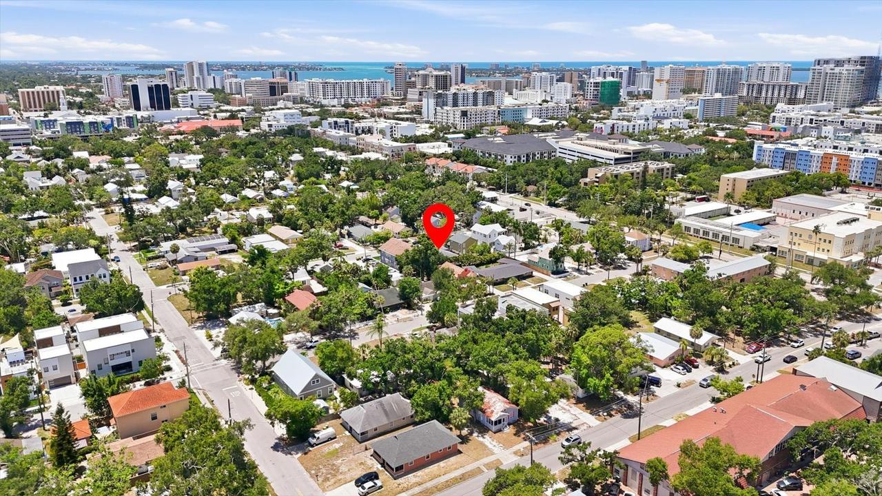 1649 8th St., Sarasota, FL 34236
