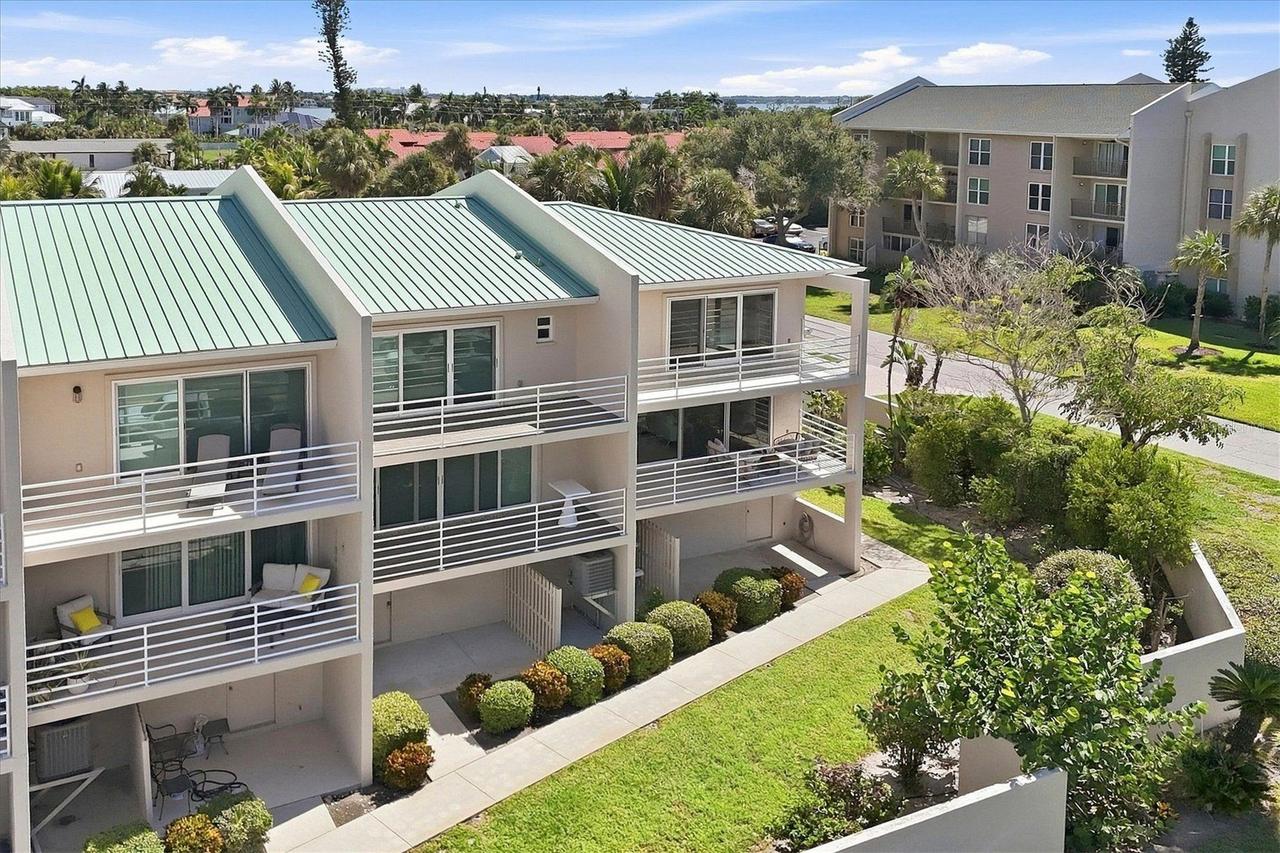 797 Benjamin Franklin Dr. #9, Sarasota, FL 34236