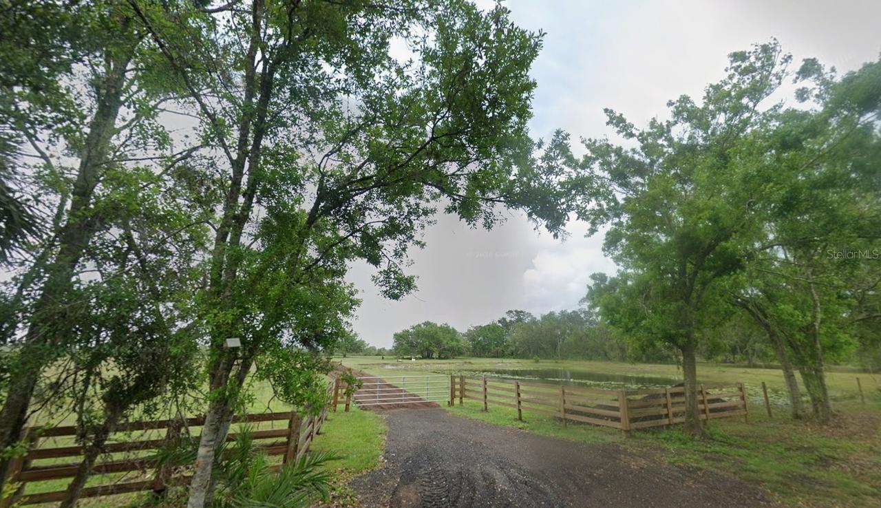 7977 Barr Rd., Myakka City, FL 34251