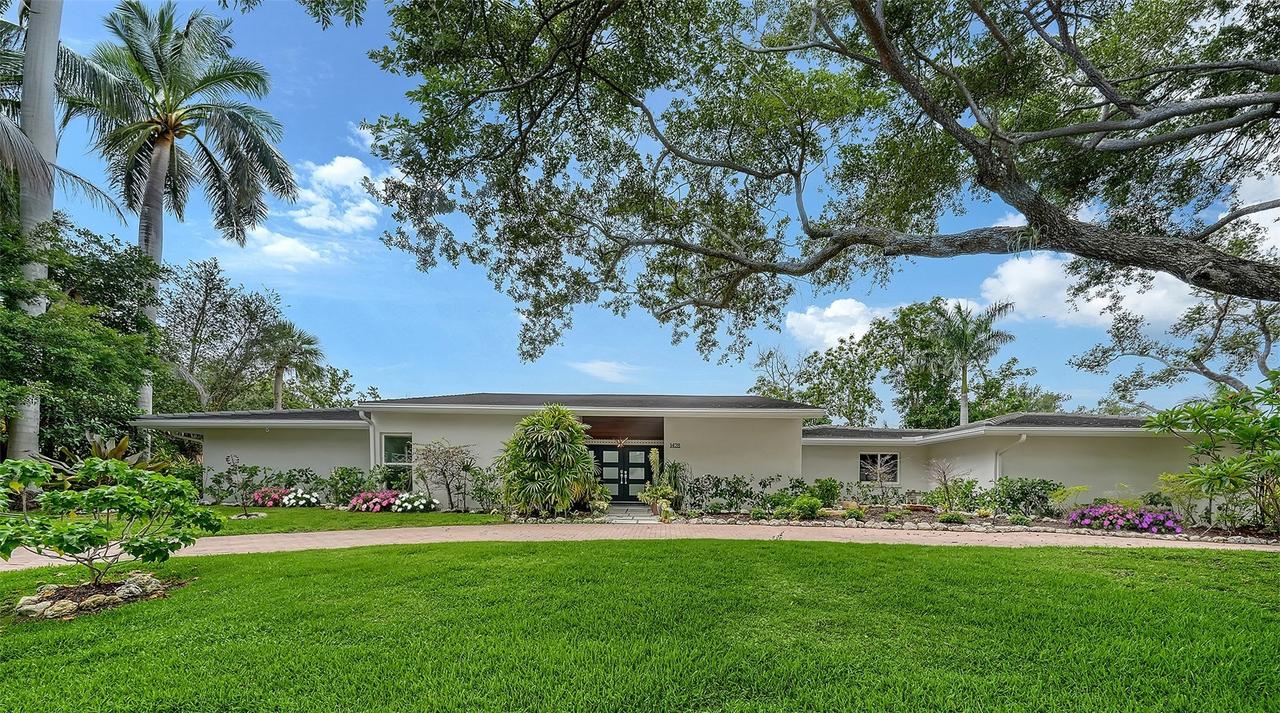 1428 Pine Bay Dr., Sarasota, FL 34231