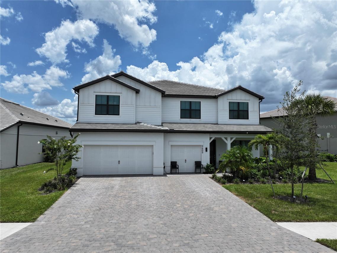 5609 Clearwater Ct., Lakewood Ranch, FL 34211