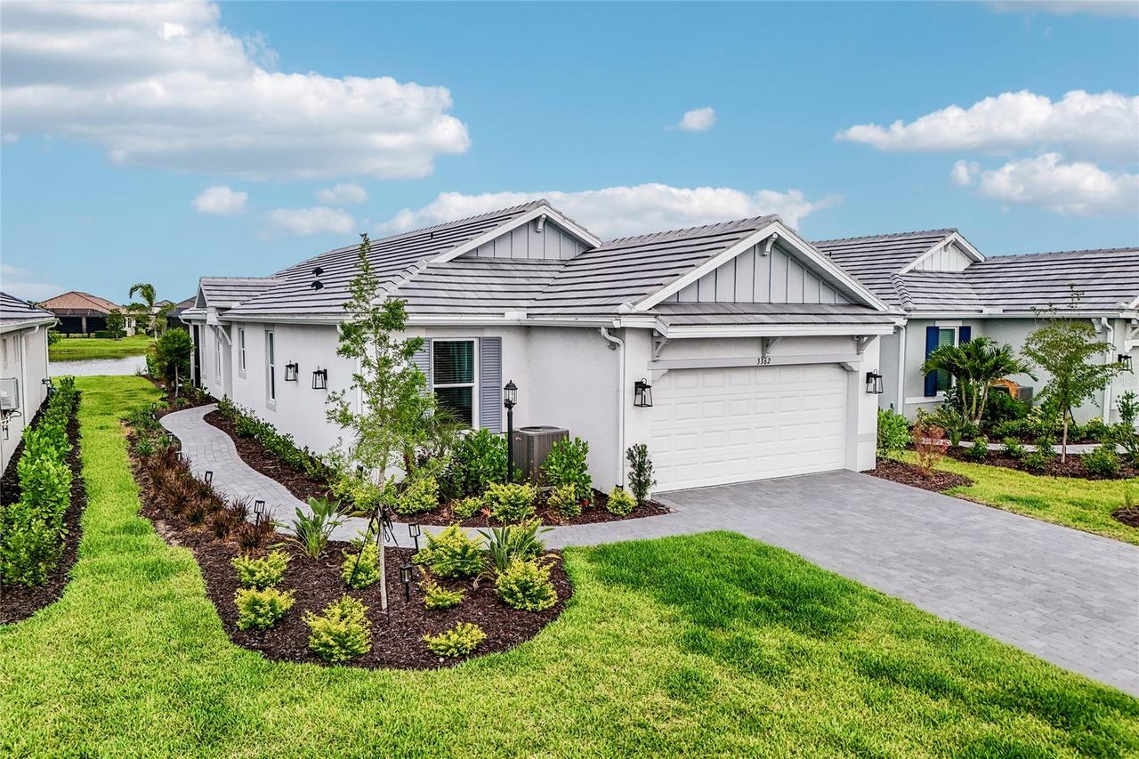 3362 Alba Cir., Bradenton, FL 34211