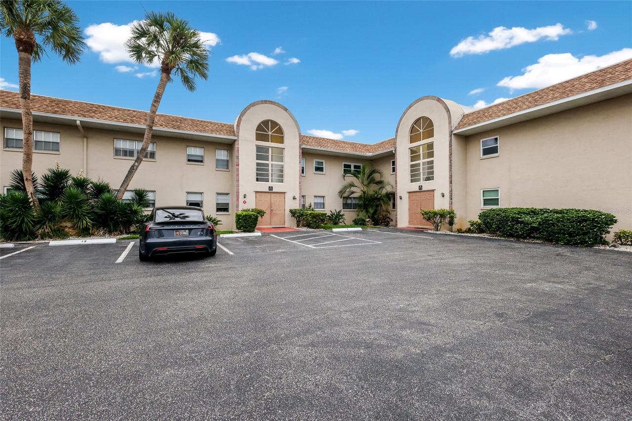 2727 75th St. #7A11, Bradenton, FL 34209
