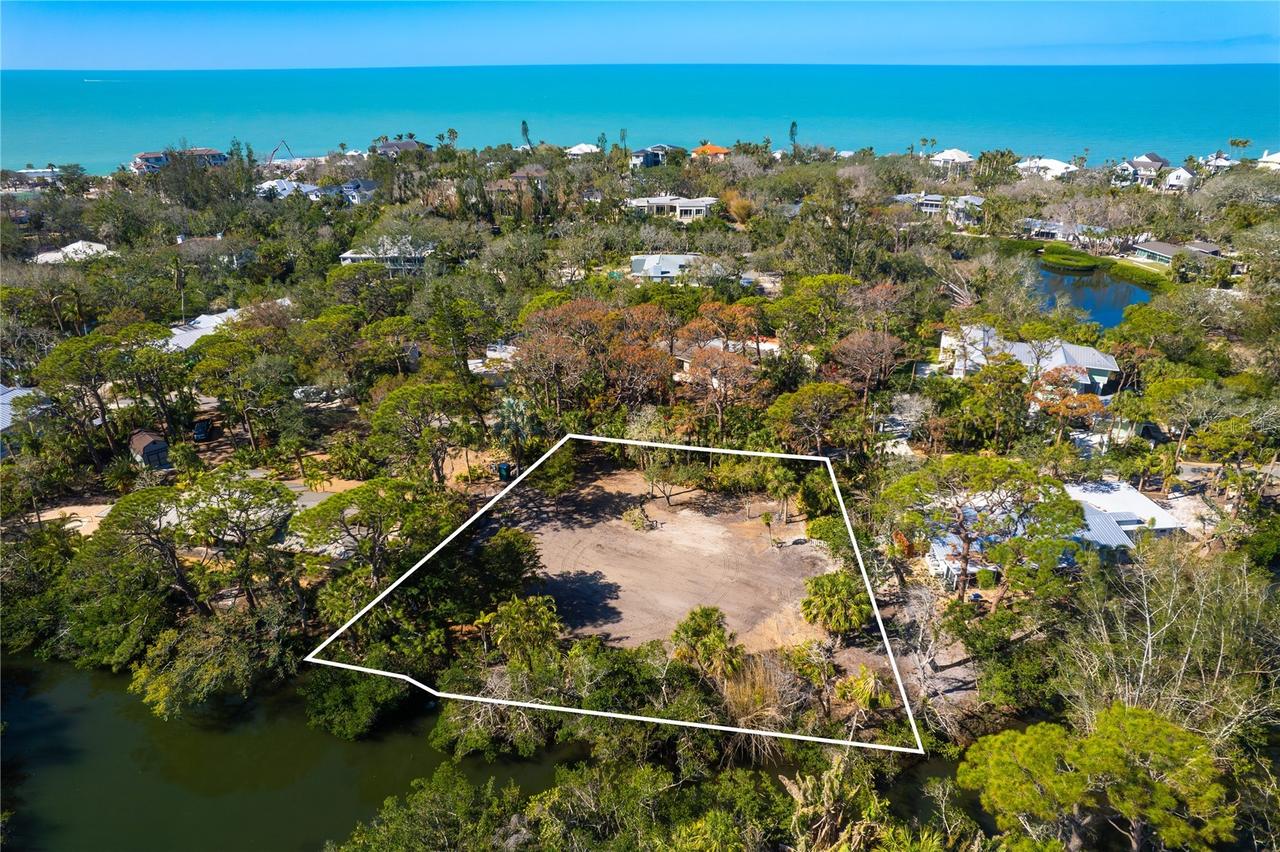 7219 Pine Needle Rd., Sarasota, FL 34242