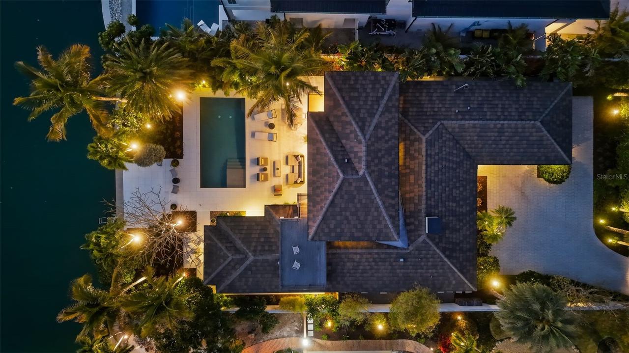541 S Washington Dr., Sarasota, FL 34236