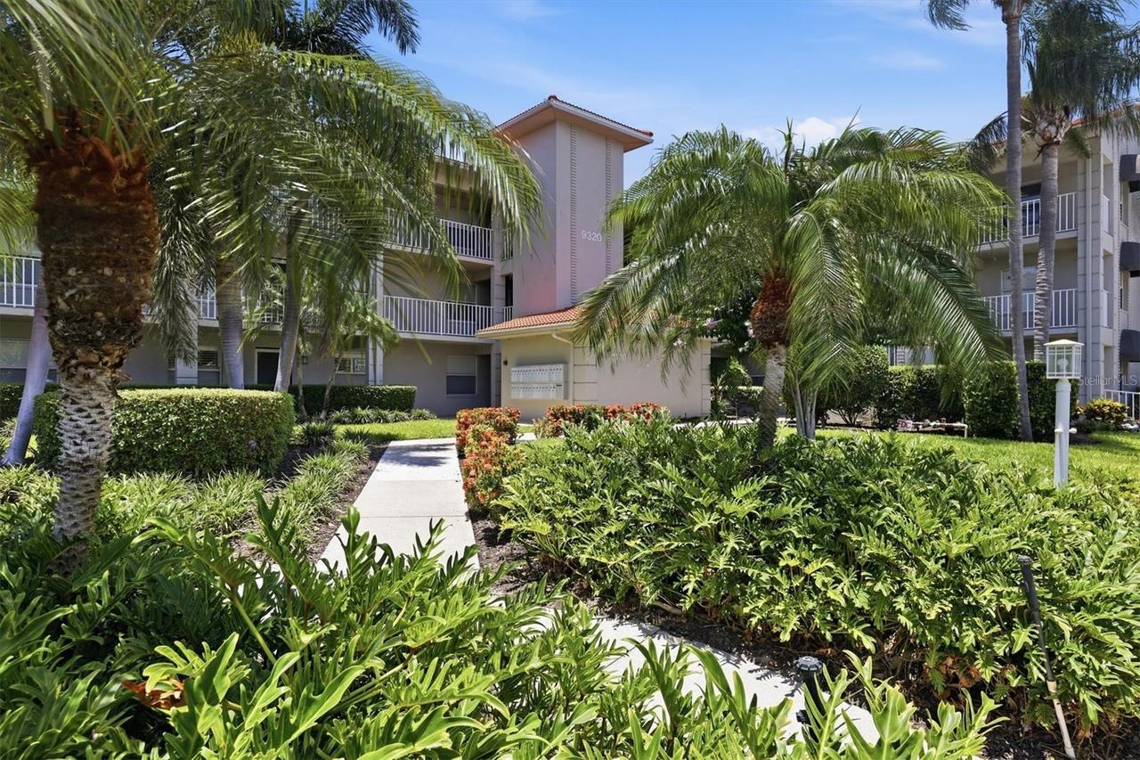 9320 Clubside Cir. #2209, Sarasota, FL 34238