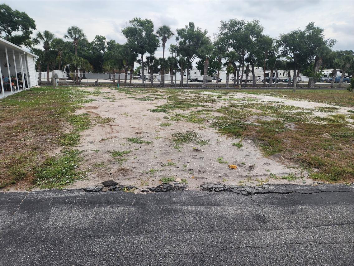 5515 Denmark Dr., Bradenton, FL 34207
