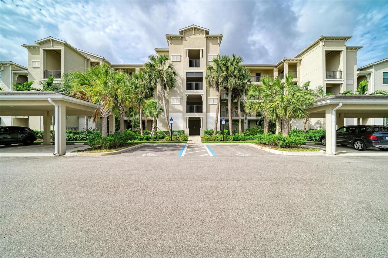 17724 Gawthrop Dr. #401, Lakewood Ranch, FL 34211