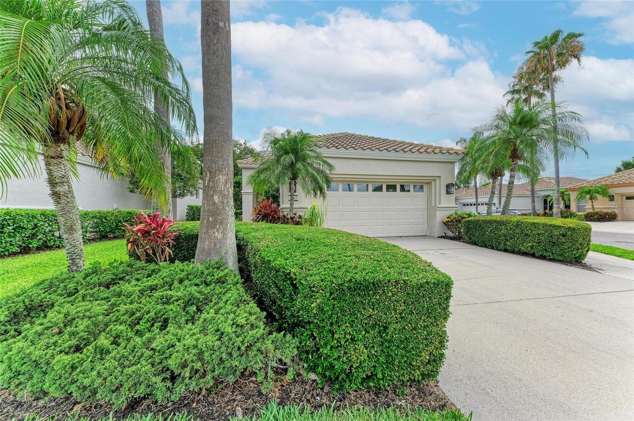 3883 Alamanda Dr., Sarasota, FL 34238