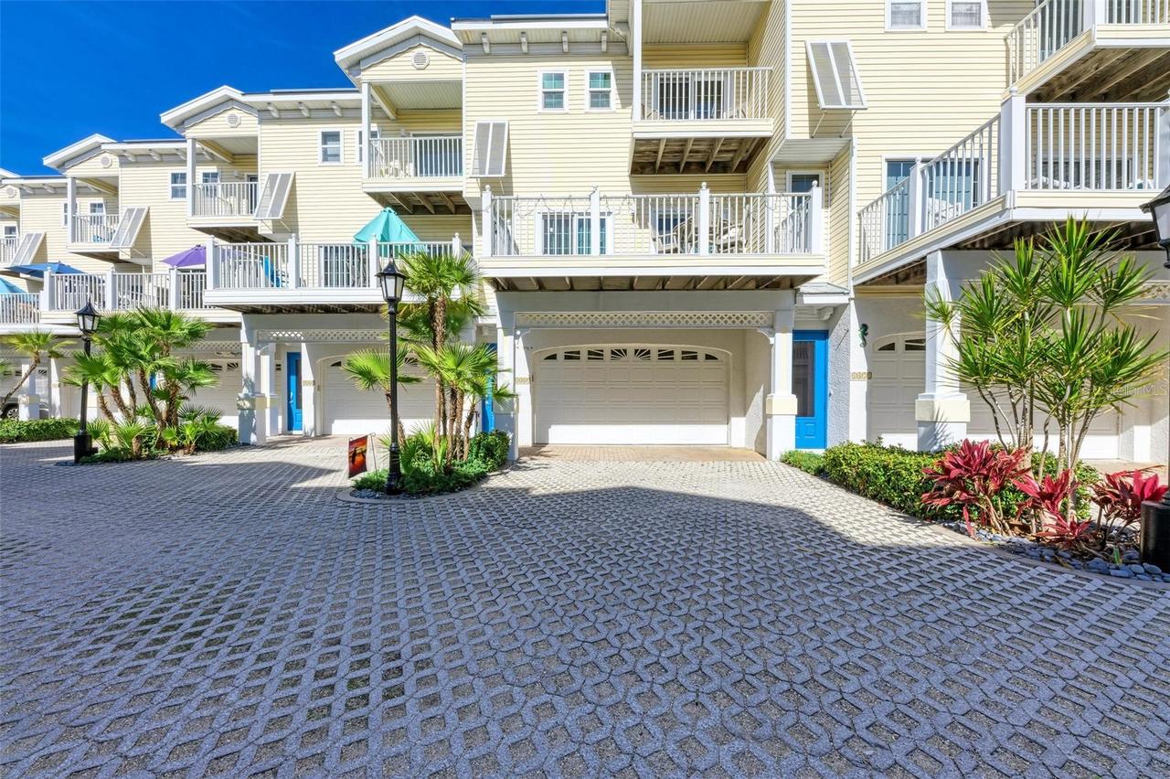 1469 Gulf Dr., Bradenton Beach, FL 34217