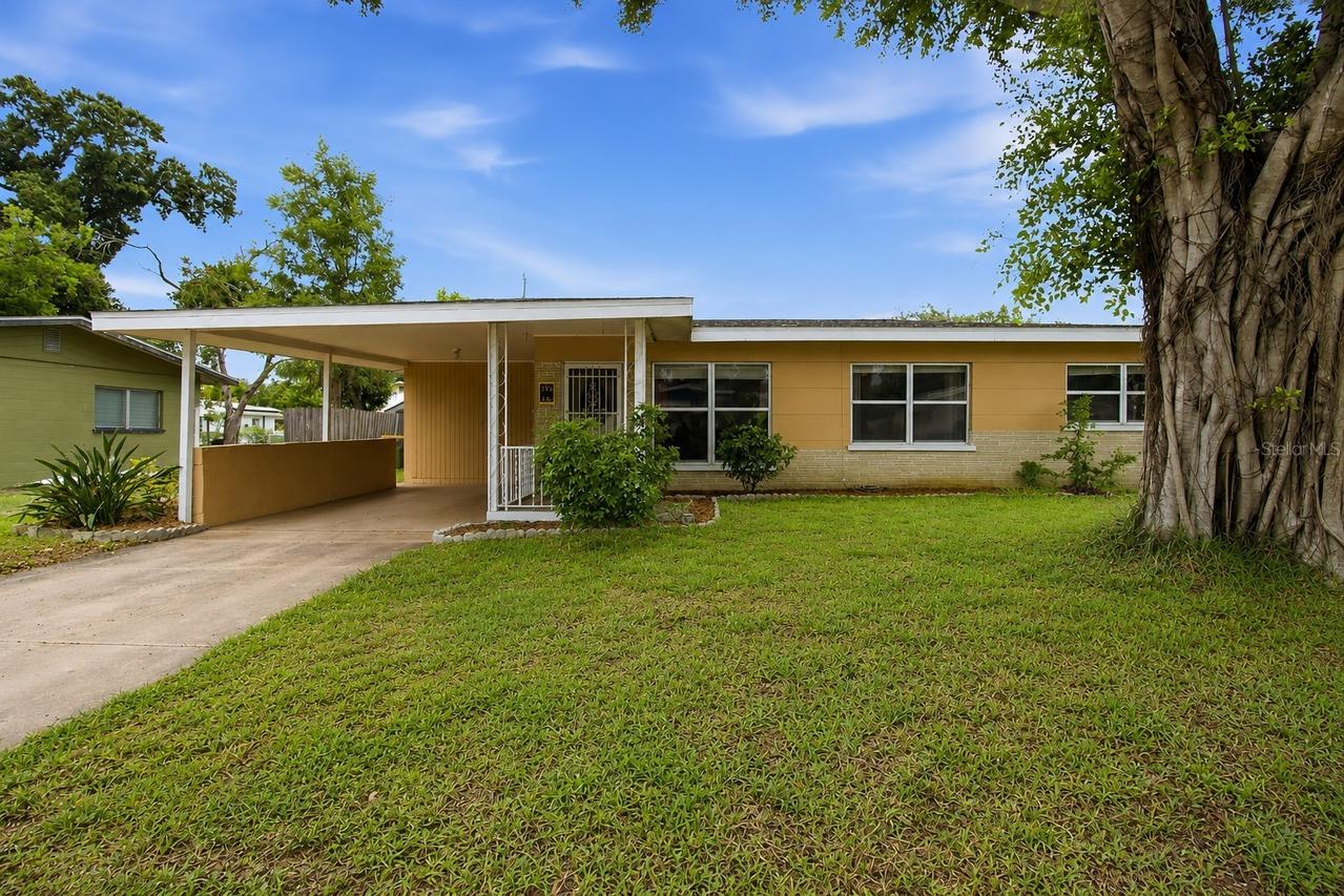330 Crosby Ct., Sarasota, FL 34237