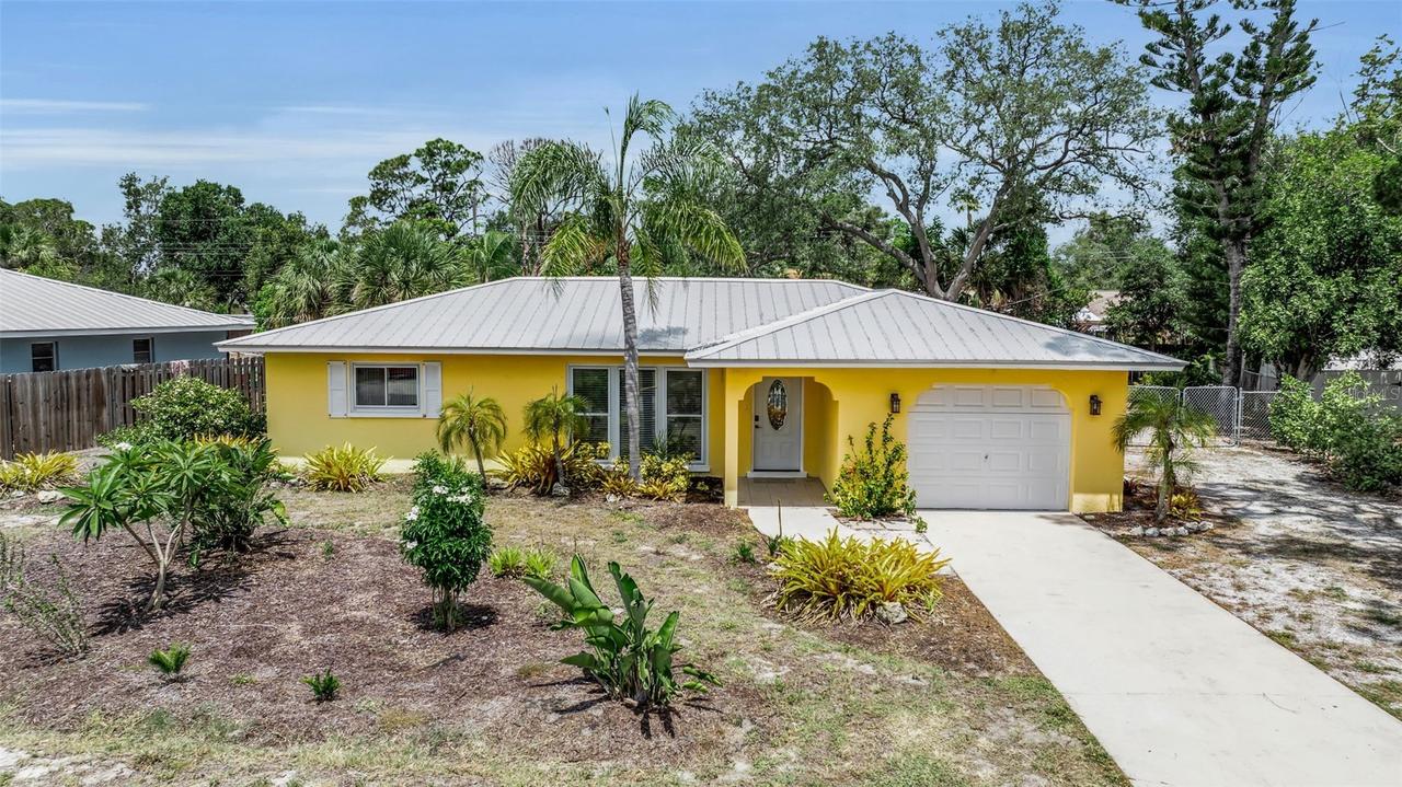 355 Mcarthur Ave., Sarasota, FL 34243