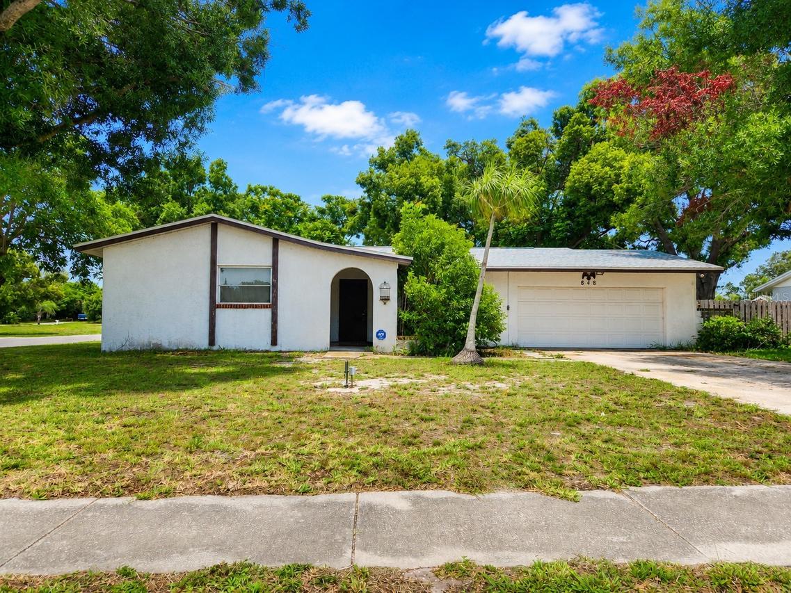 848 Ponderosa Pine Ln., Sarasota, FL 34243