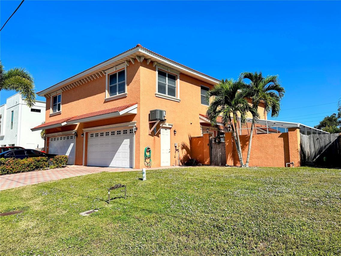 2119 & 2125 Montclair Dr. #1 & 2, Sarasota, FL 34231