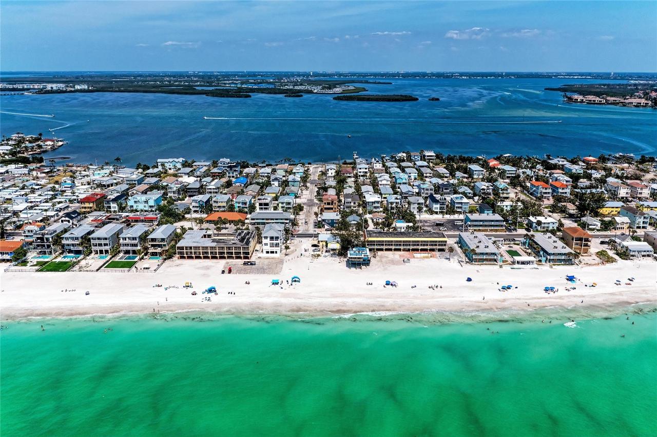 101 25th St. #3, Bradenton Beach, FL 34217