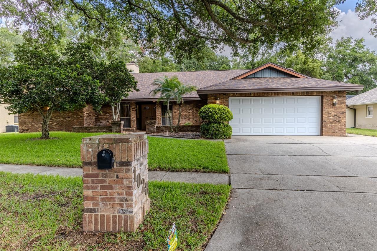 1028 Sylvia Ln., Tampa, FL 33613