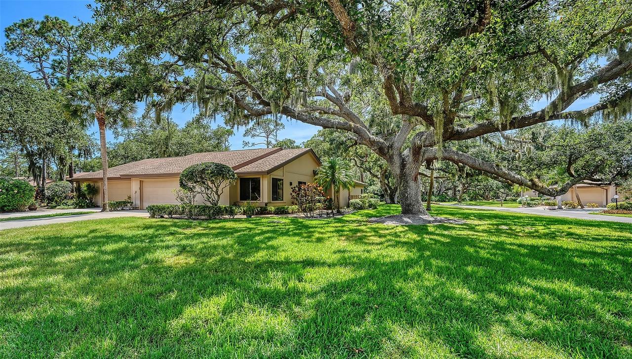 4652 Oak Hollow Dr. #19, Sarasota, FL 34241