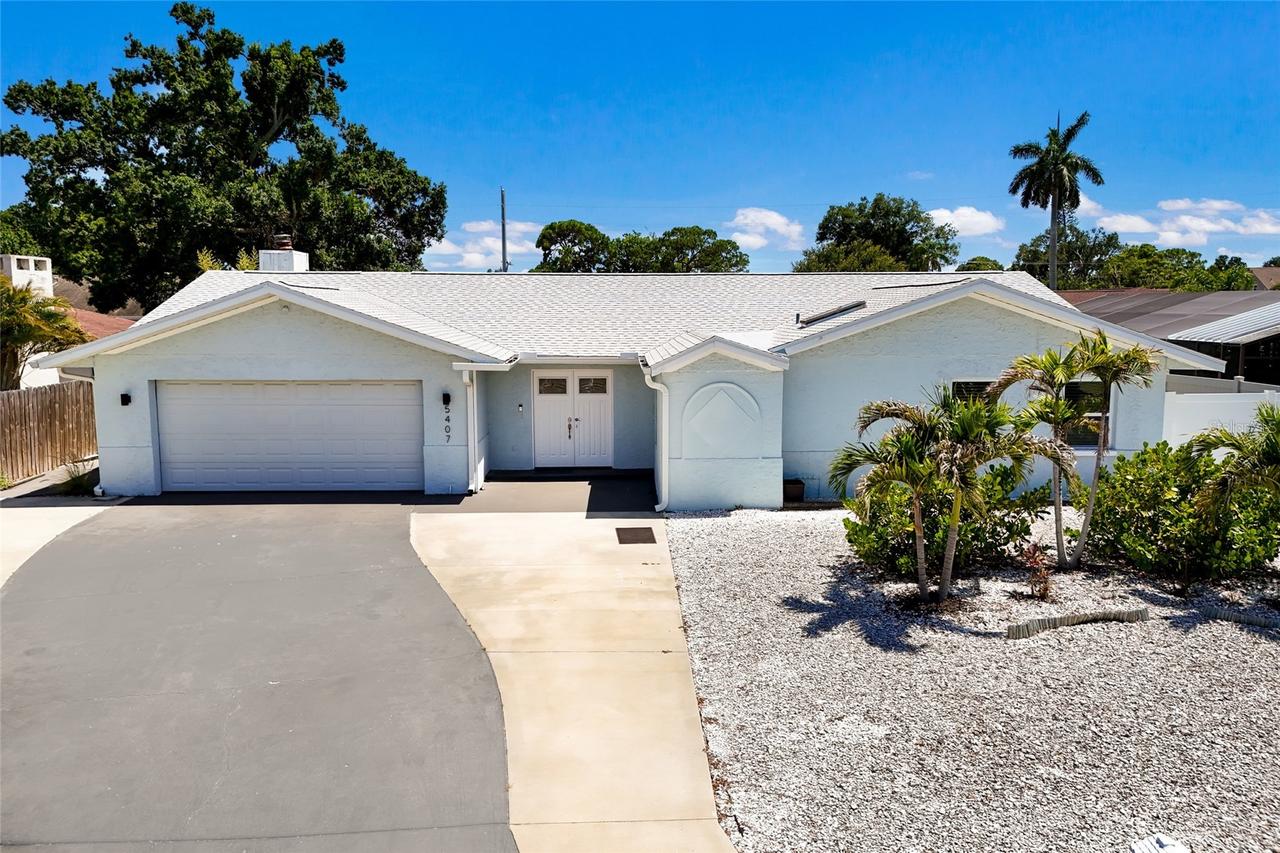 5407 2nd Avenue Dr., Bradenton, FL 34209