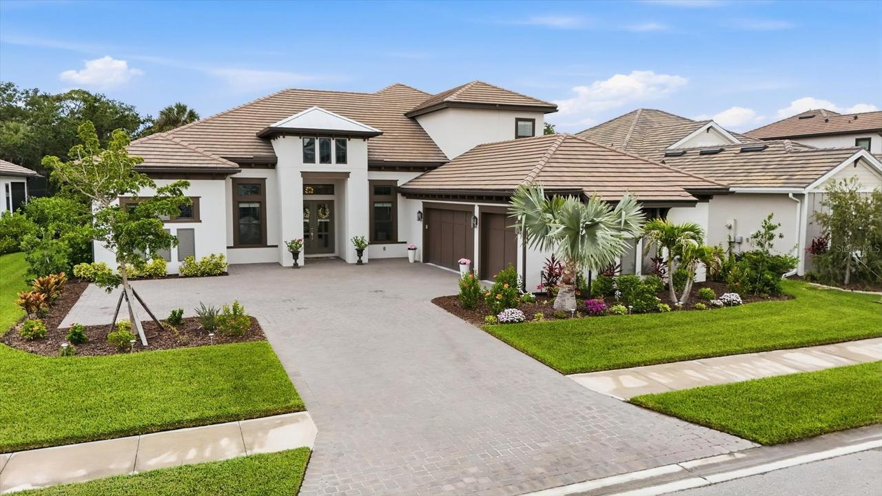9463 Tequila Sunrise Dr., Sarasota, FL 34241
